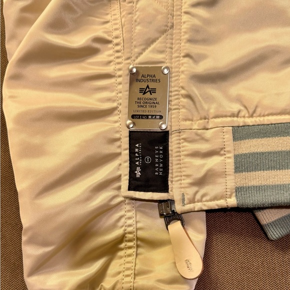 Alpha Industries x Barneys New York Ladies MA-1 reversible Bomber Jacket - Picture 3 of 5